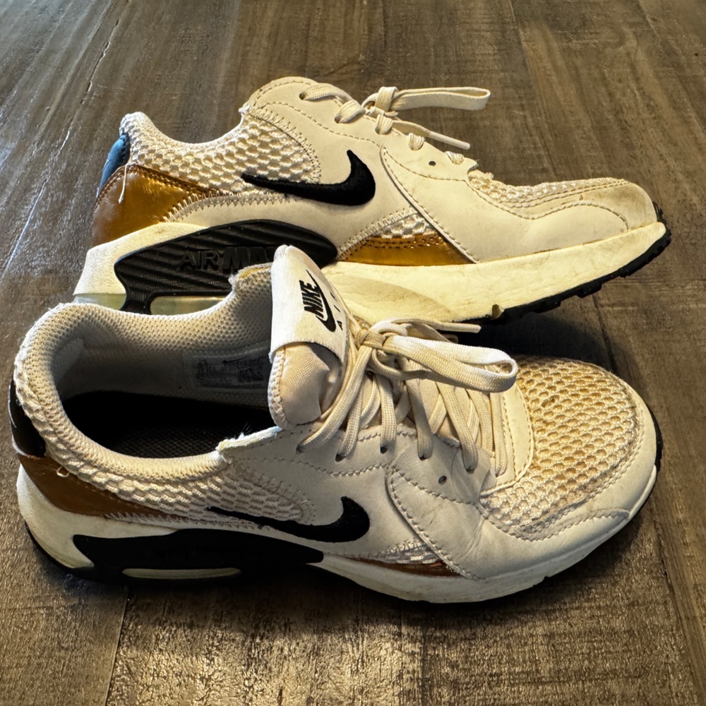 Nike Womens Air Max Excee DZ2619-001 White Casual Shoes Sneakers Size 6.5